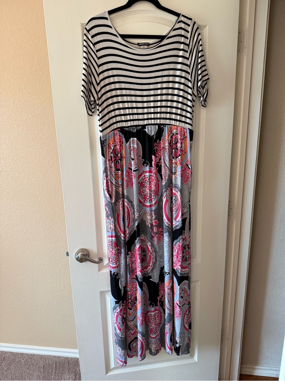HEIMISH USA Black & White Striped & Pink Paisley Maxi Dress 2X (fits 1x)